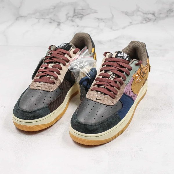 Nike Air Force 1 x Travis Scott Cactus Jack LVKZJL