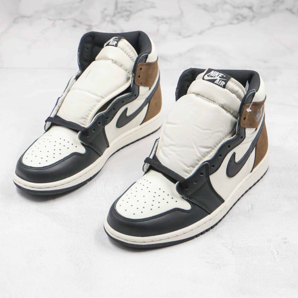 Nike Air Jordan 1 Retro High Dark Mocha