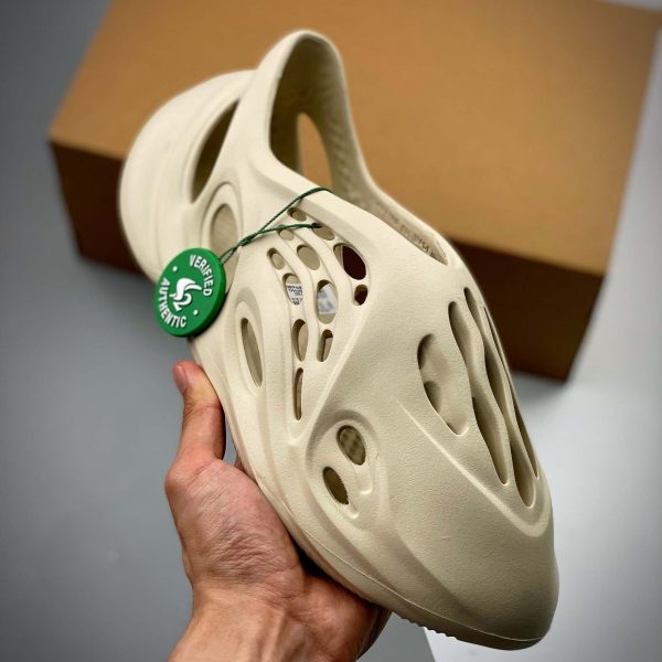 Adidas Originals Yeezy Foam Runner Sand