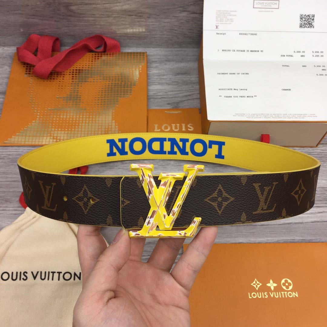 Louis Vuitton Cinturón T95 Precio:$5,500 Cinturón en piel lisa