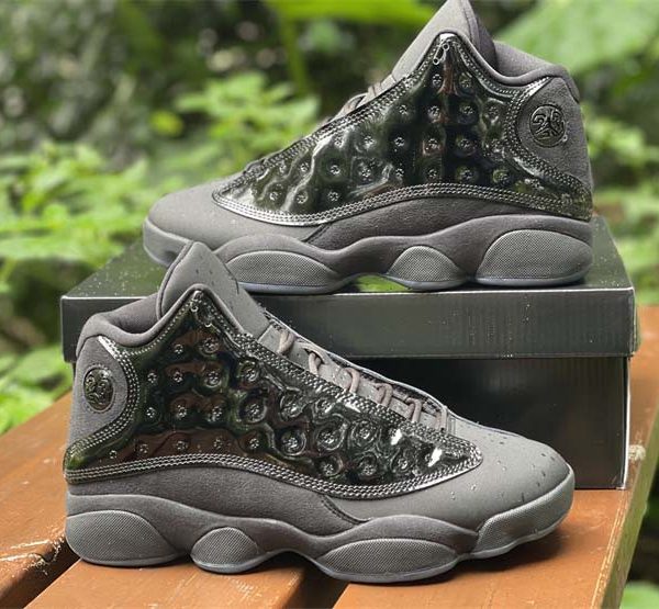 Air Jordan 13 Cap And Gown