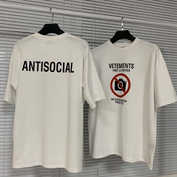 Camiseta Vetements AN935C