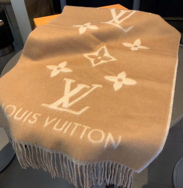 Bufanda Louis Vuitton 1B2J3V — TrapXShop