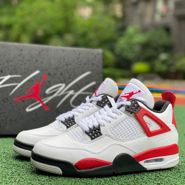 Air Jordan 4 Retro XRC6CZ