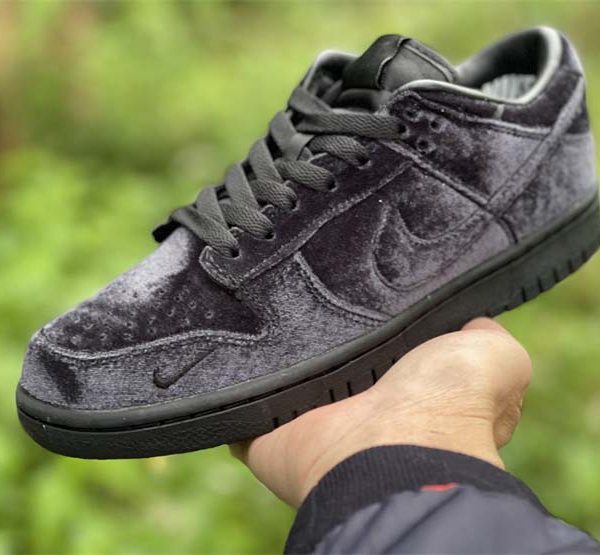 Nike Dunk Low Triple Black 6AKMDP