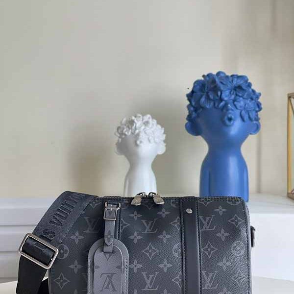 Bolso Louis Vuitton Keepall XS Monogram Eclipse Reverse Black