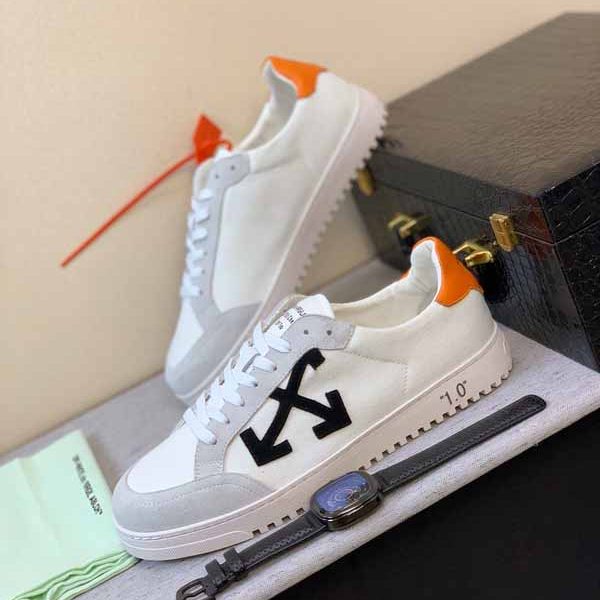Off-White 4H4CFN