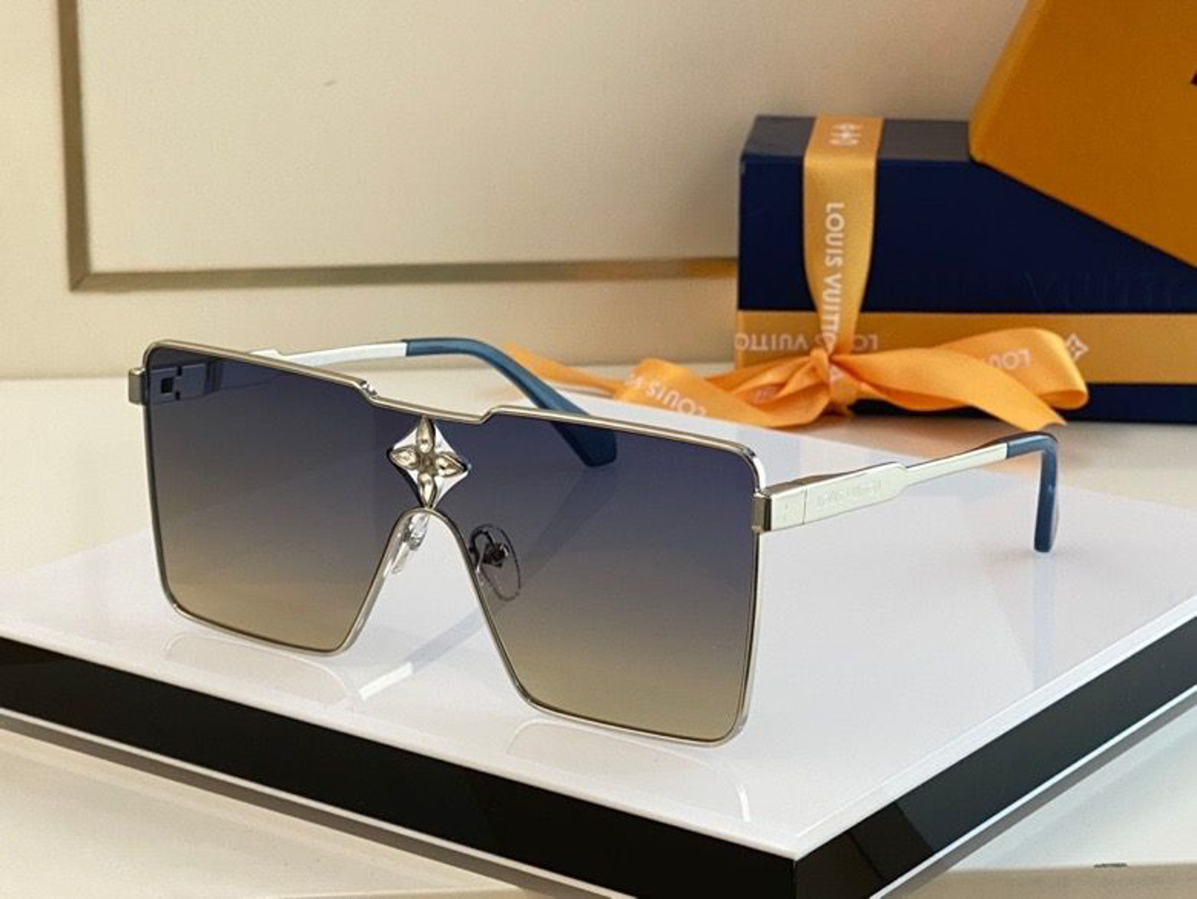 Louis Vuitton Cyclone Metal Sunglasses