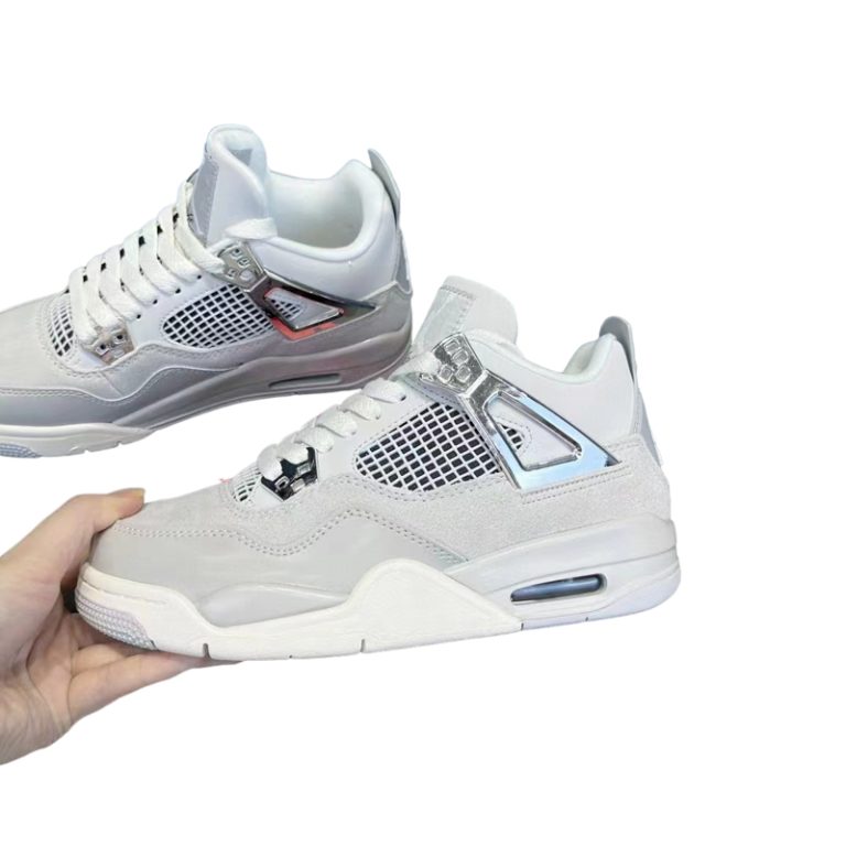 Air Jordan 4 Retro FROZEN MOMENTS