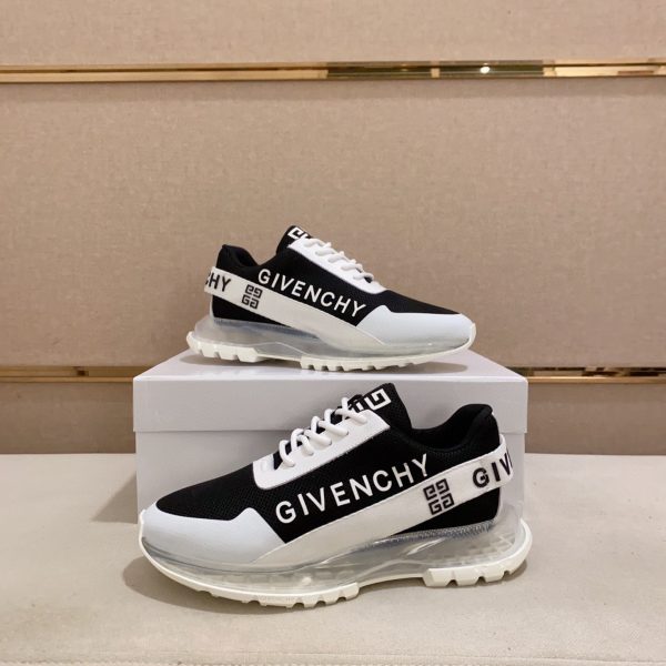 Givenchy HYY5VN
