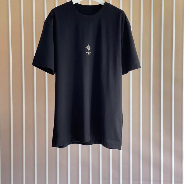 Camiseta Givenchy HJPHV3