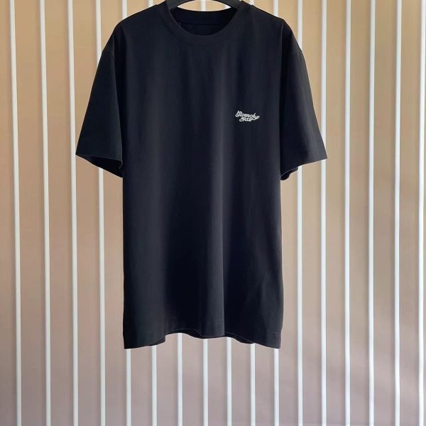 Camiseta Givenchy HJPHV4