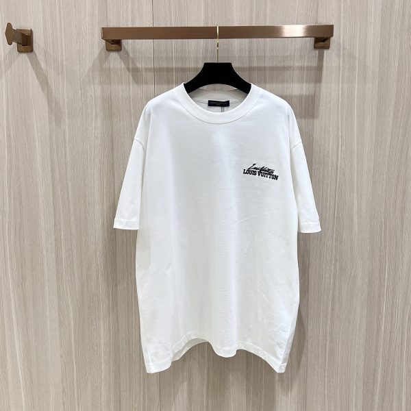 Camiseta Louis Vuitton 2AEUSE (2COLORES)