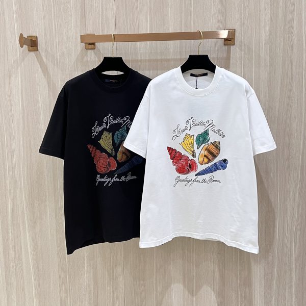 Camiseta Louis Vuitton SUCTN7 (2COLORES)