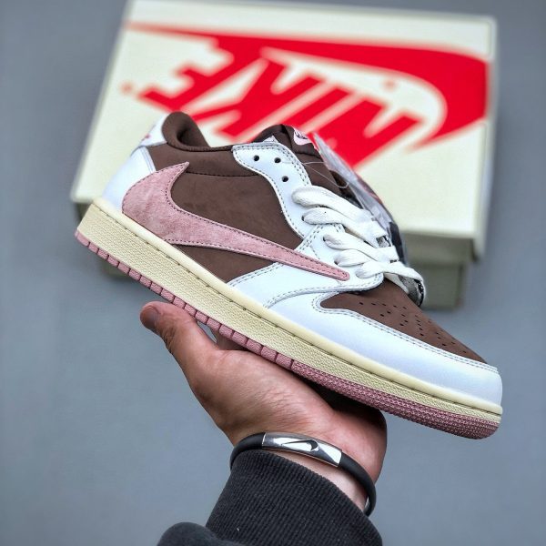 Travis Scott x Nike Air Jordan 1 Low T6QUPV