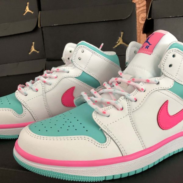 Air Jordan 1 MID LBY5PW