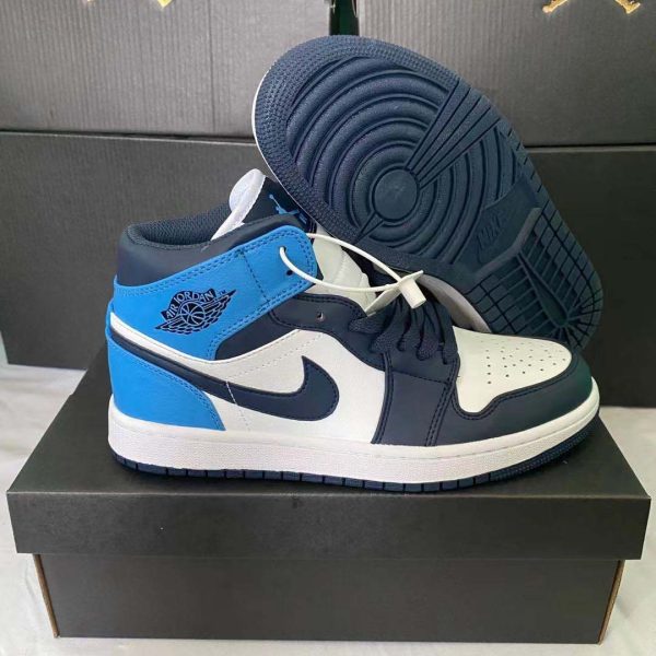 Nike Air Jordan 1 Retro High ''Obsidian''