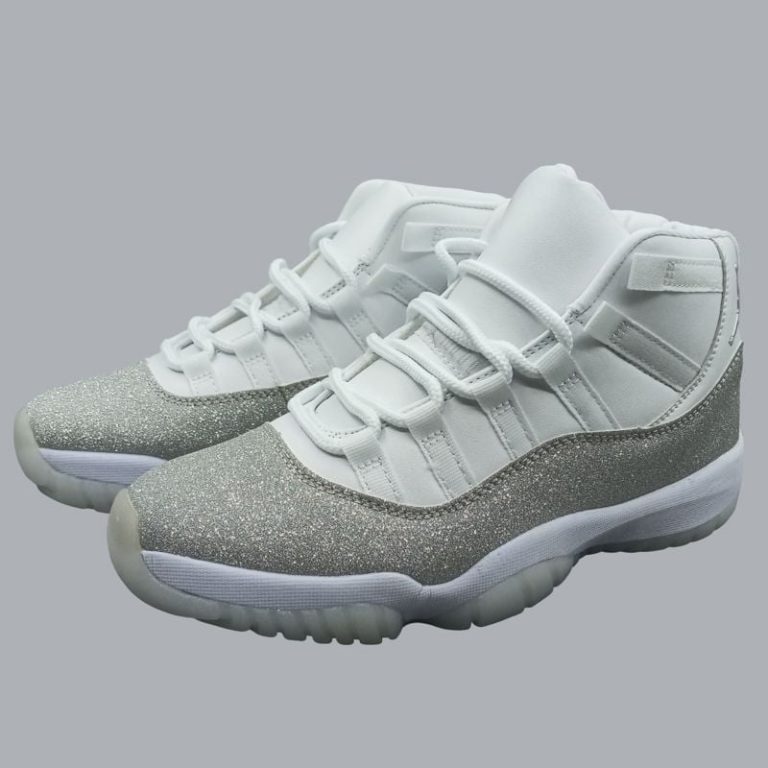 Air Jordan 11 Retro ''Vast Grey-Silver''