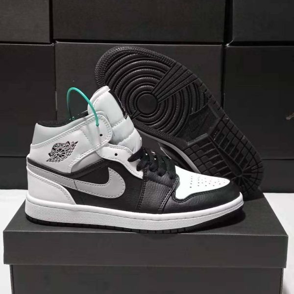 Nike Air Jordan 1 7AJYW7