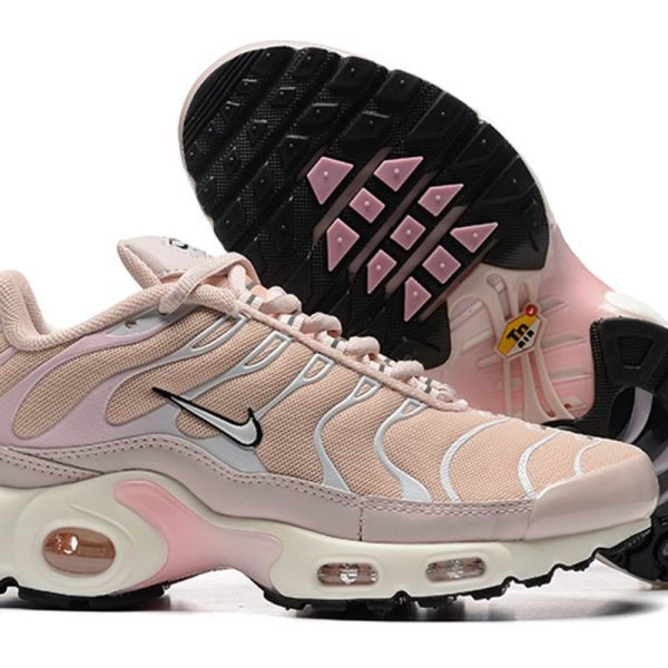 Nike Air Max Plus Sand Drift Pink