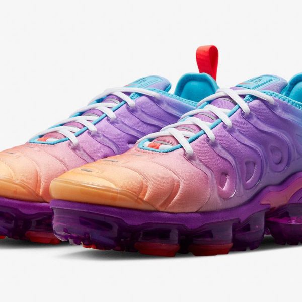 Nike Air VaporMax Plus Fuchsia Dream Bright Crimson Gradient