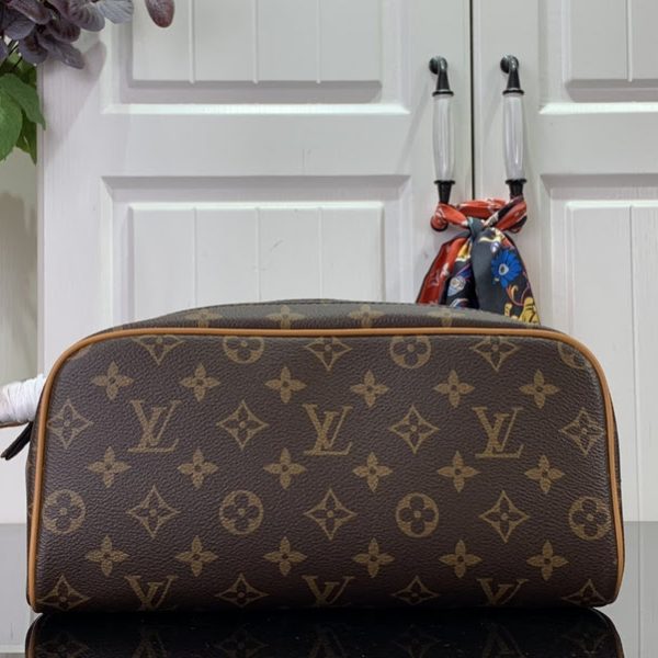 Bolso Louis Vuitton Dopp Kit 3DETAG