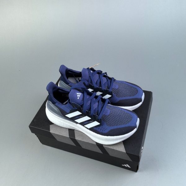 Adidas Ultraboost Q6Y7TL