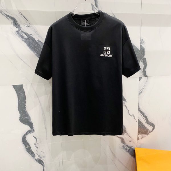 Camiseta Givenchy L7T3CV