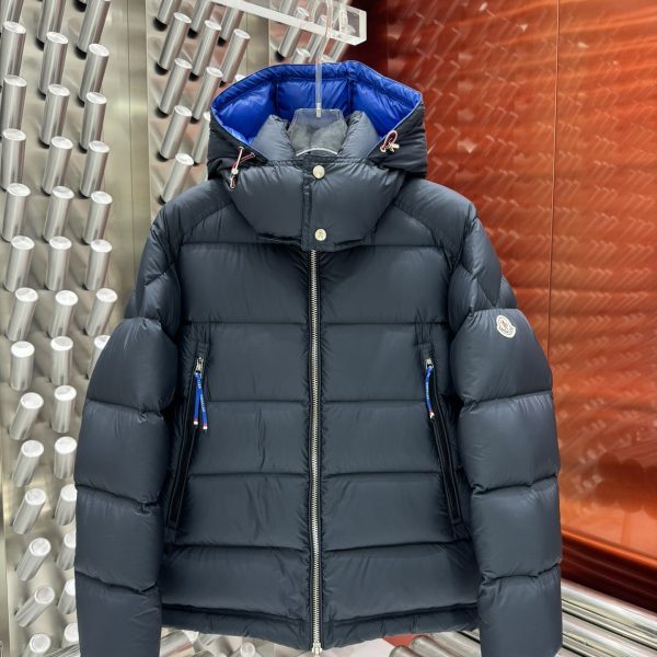 Chaqueta Moncler B6C7D8