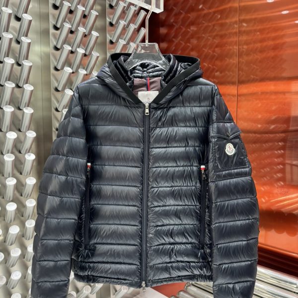 Chaqueta Moncler C9D0E1