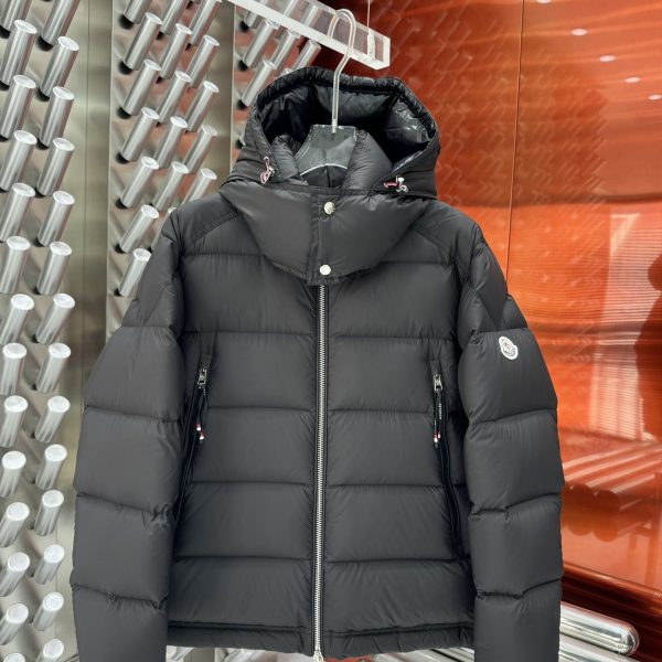 Chaqueta Moncler E9F0G1