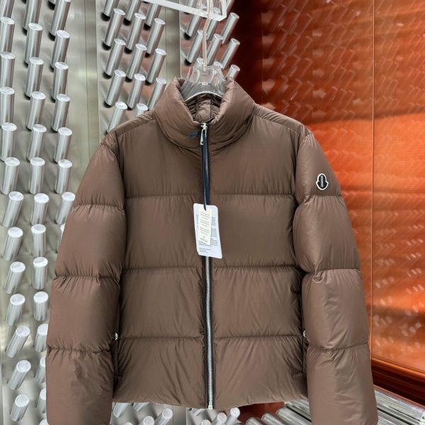 Chaqueta Moncler H2I3J4
