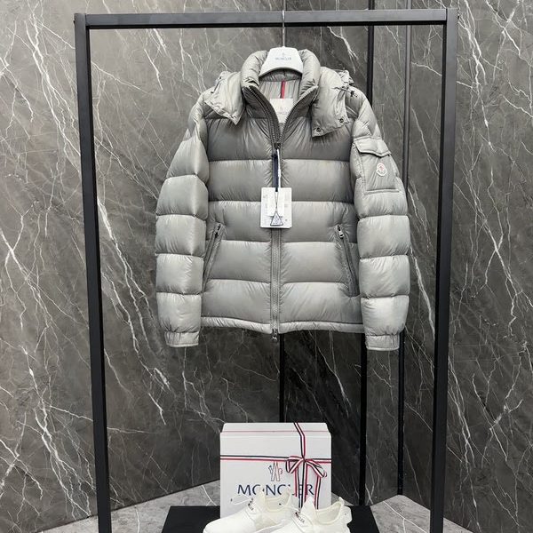 Chaqueta Moncler W9X0Y1