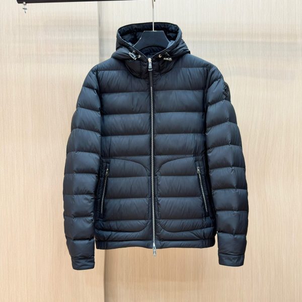 Chaqueta Moncler Z8A9B0
