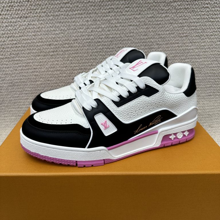 Louis Vuitton Trainer M5CYNC