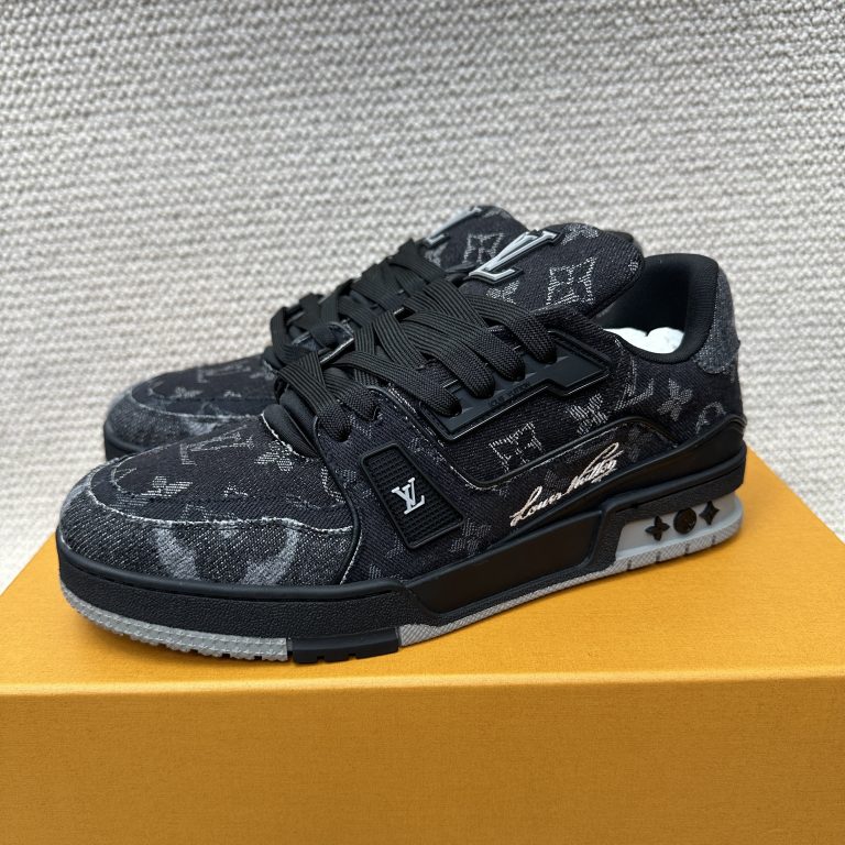 Louis Vuitton Trainer M8CYNC