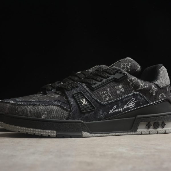 Louis Vuitton Trainer P9P6TL