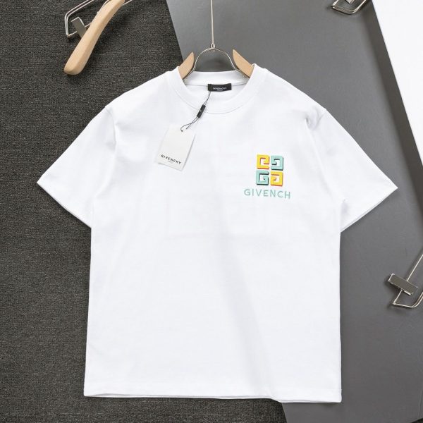 Camiseta Givenchy A3B4C5