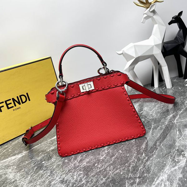 Bolso Fendi Peekaboo Iseeu F8MPL5