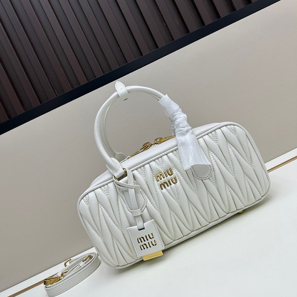 Bolso MiuMiu P1N2D1