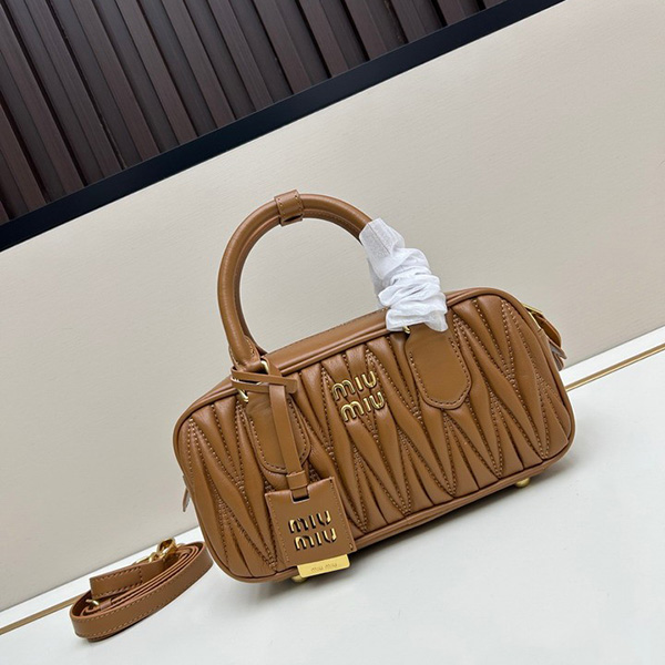 Bolso MiuMiu Y3A9E4