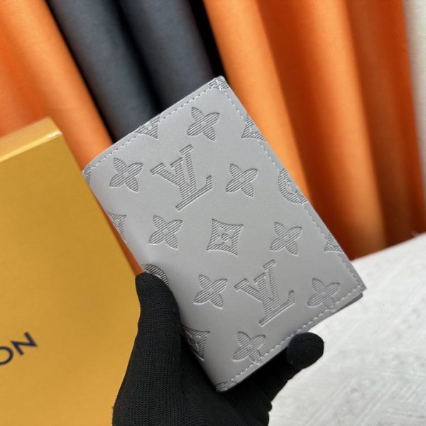 Cartera Louis Vuitton P1N3D0