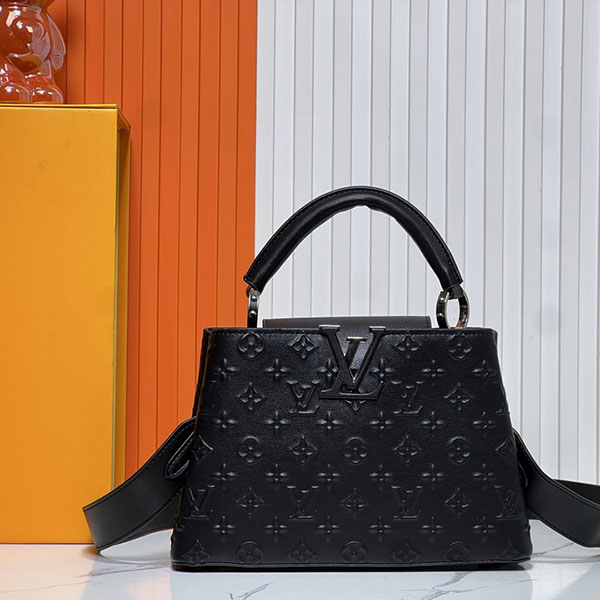 Bolso Louis Vuitton Capucines A5D7K3