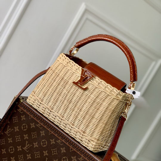 Bolso Louis Vuitton Capucines CRX9T2