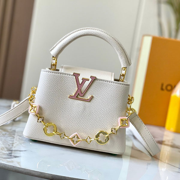 Bolso Louis Vuitton Capucines J5P2N6