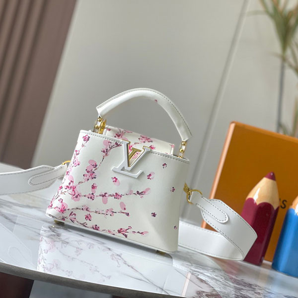 Bolso Louis Vuitton Capucines S3K9M8