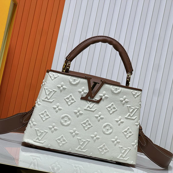 Bolso Louis Vuitton Capucines T4D7A6