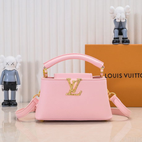 Bolso Louis Vuitton Capucines W8H7L3