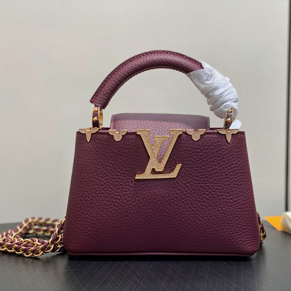 Bolso Louis Vuitton Capucines Y2P8L4