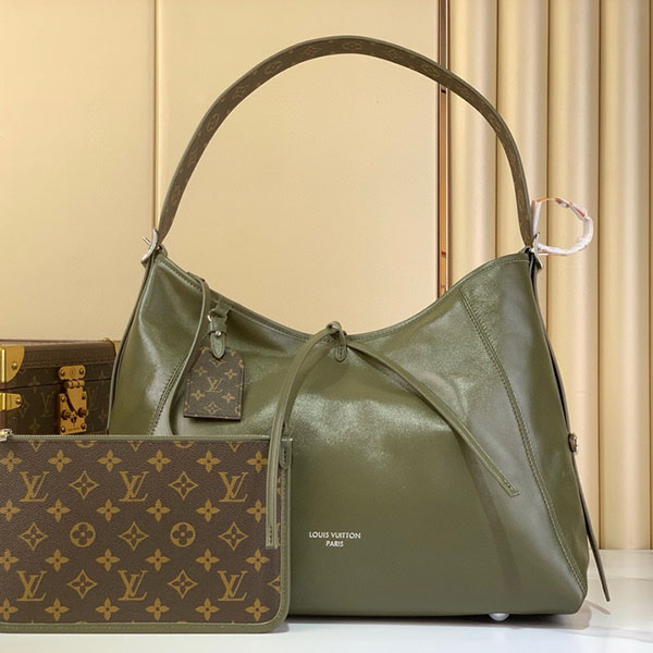 Bolso Louis Vuitton CarryAll Vibe MM
